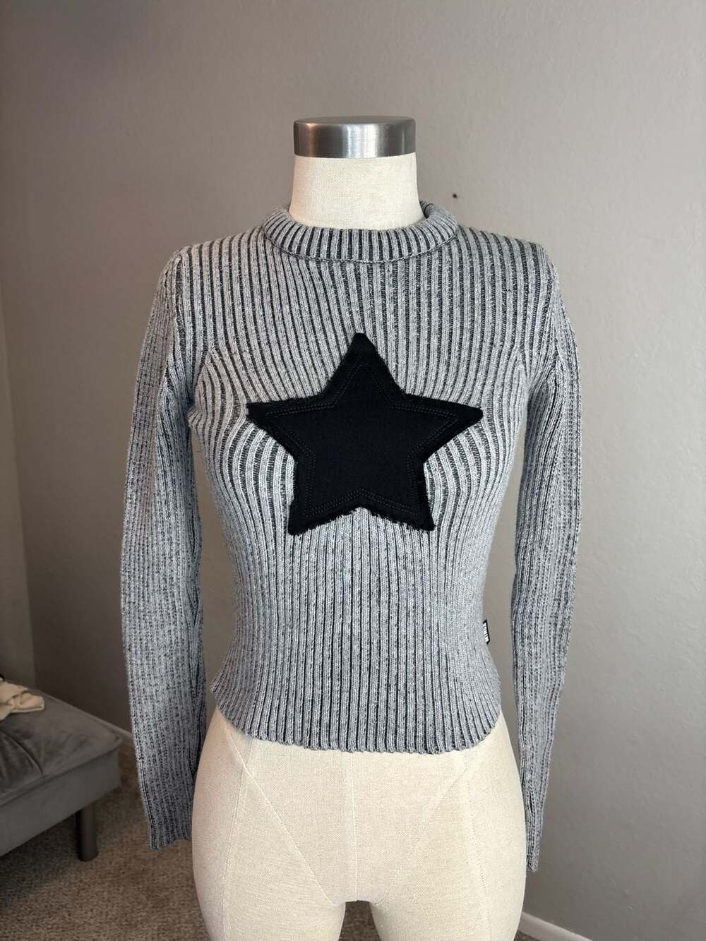 Minga London Ribbed Knit Long Sleeve Sweater with Star Patch